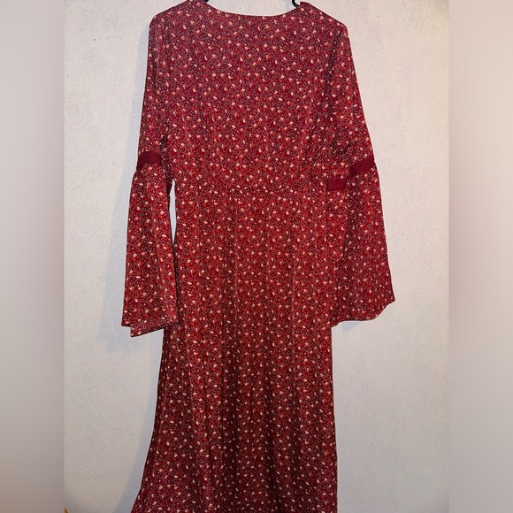 Long Sleeve Maxi Suzanne Betro Dress - Picture 2 of 3